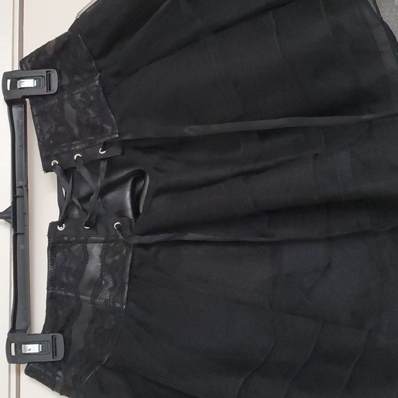Hot Topic's Black Faux Leather & Lace Tutu - Picture 3 of 14